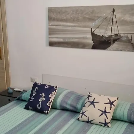 A Due Passi Dalla * Isola Rossa (Sassari)